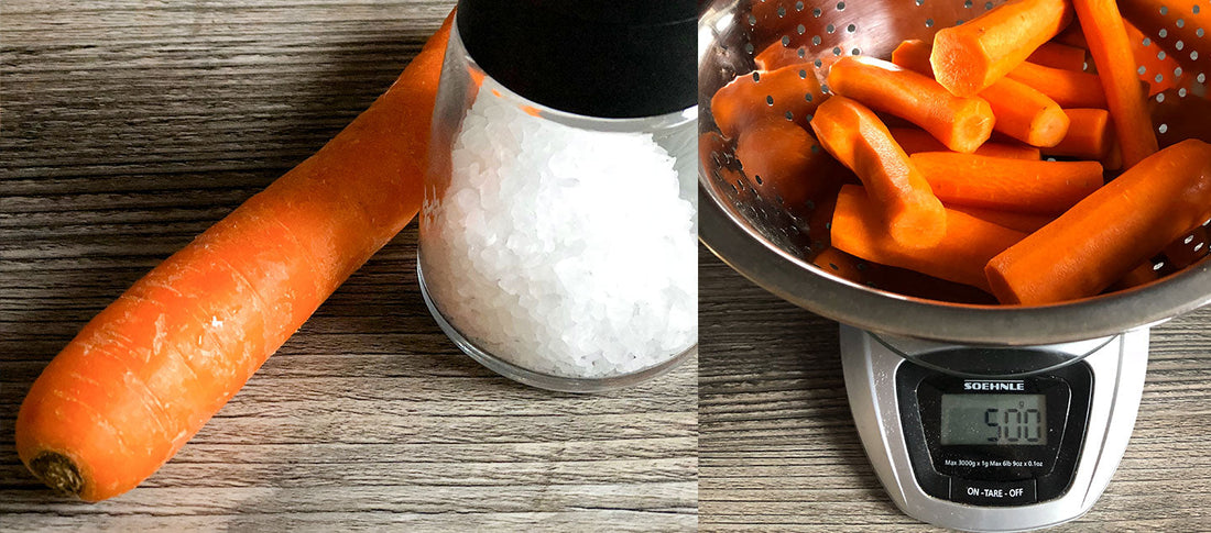Möhren und Salz, sowie öhren in einer Waage, Zutaten für die Morosche Karottensuppe