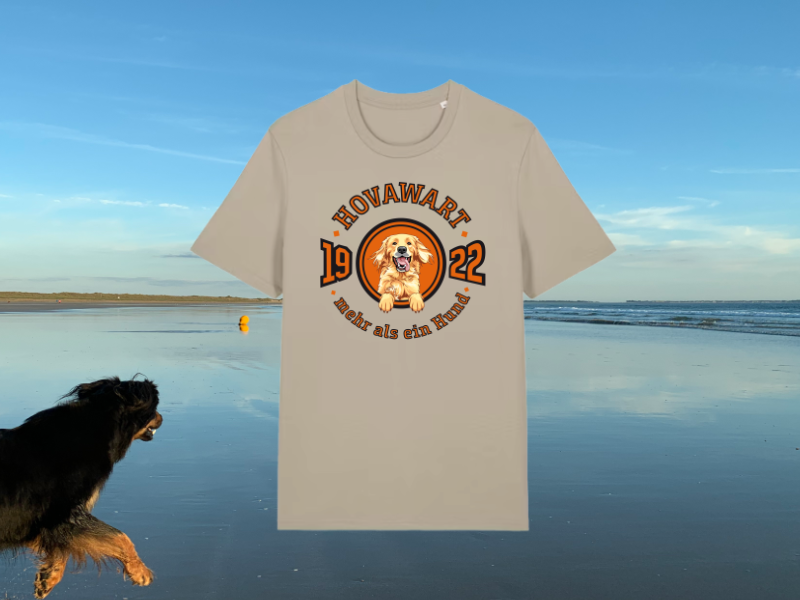 Hund T-Shirt am Strand